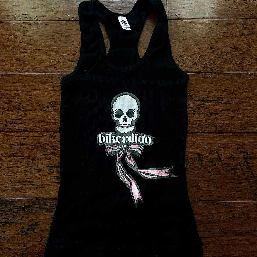 Women's racer back T - NEW NO TAGS